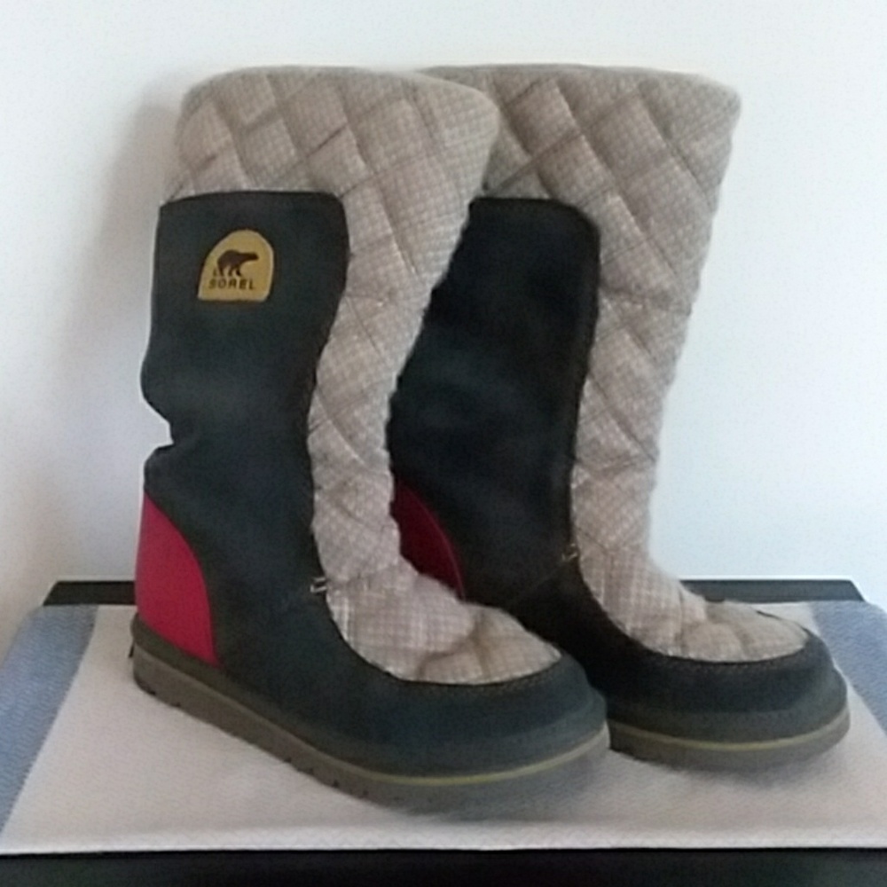 Sorel Campus Boots size 6